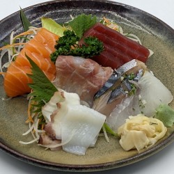 15 SASHIMI MIX sans le riz