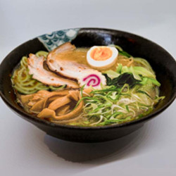 Délicieux Tori Ramen traditionnel par vrai chef japonais